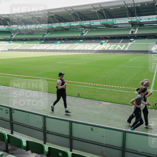13.09.2026 - 21. swb-Marathon Bremen Michael Burmester http://msf.ph/oto/10489312 13.09.2026 10:45:03 Laufen im Stadion 10137, 10176, 10191, 10192, 10194, 10202, 10242, 10295, 10325, 10335, 10344, 10430, 10459, 10513, 10524, 10568, 10600, 10605, 10606, 10629, 10651, 10679, 10713, 10756, 10779, 10882, 10979, 10997, 10999, 11081, 11200, 11233, 11307, 11309, 11333, 11337, 11355, 11367, 11385, 11408, 11448, 11495, 11629, 11808, 11932, 11943, 12057, 12089, 12151, 12153, 12177, 12178, 12224, 12226, 12311, 12321, 12539, 10148, 10163 meine-sportfotos.de