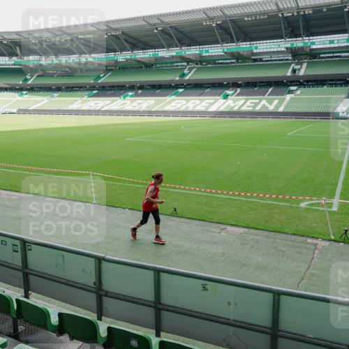 13.09.2026 - 21. swb-Marathon Bremen Michael Burmester http://msf.ph/oto/10489330 13.09.2026 10:45:30 Laufen im Stadion 10137, 10176, 10191, 10192, 10194, 10202, 10242, 10295, 10344, 10430, 10472, 10524, 10568, 10600, 10629, 10651, 10679, 10713, 10979, 10999, 11050, 11081, 11181, 11200, 11233, 11244, 11307, 11309, 11355, 11367, 11385, 11408, 11495, 11574, 11629, 11709, 11760, 11808, 11821, 11932, 11943, 12057, 12089, 12151, 12153, 12177, 12178, 12211, 12224, 12226, 12285, 12311, 12321, 12374, 12462, 12539, 10148, 10163, 10303, 10330, 10361 meine-sportfotos.de