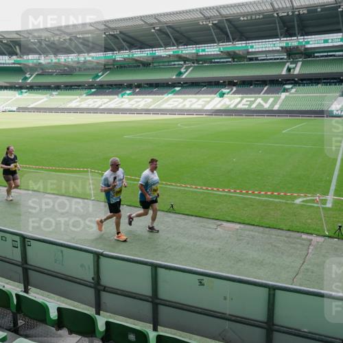 13.09.2026 - 21. swb-Marathon Bremen Michael Burmester http://msf.ph/oto/10489340 13.09.2026 10:45:48 Laufen im Stadion 10137, 10176, 10191, 10192, 10194, 10202, 10242, 10344, 10430, 10472, 10524, 10535, 10568, 10600, 10651, 10679, 10713, 10979, 11050, 11081, 11181, 11200, 11244, 11296, 11309, 11367, 11385, 11457, 11495, 11529, 11530, 11546, 11574, 11629, 11675, 11709, 11760, 11808, 11821, 11932, 11943, 12057, 12089, 12151, 12153, 12177, 12178, 12211, 12224, 12226, 12285, 12311, 12316, 12317, 12321, 12374, 12422, 12462, 12539, 10002, 10148, 10163, 10303, 10330, 10361 meine-sportfotos.de