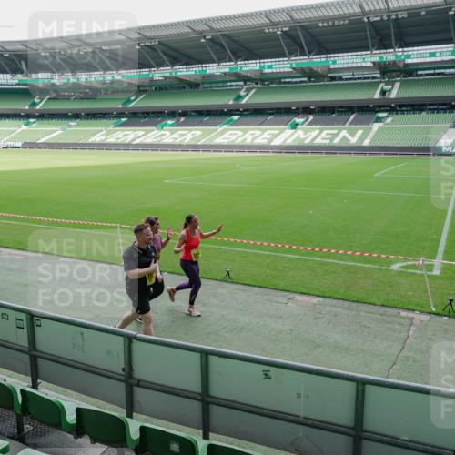 13.09.2026 - 21. swb-Marathon Bremen Michael Burmester http://msf.ph/oto/10489354 13.09.2026 10:46:18 Laufen im Stadion 10137, 10161, 10194, 10202, 10242, 10344, 10430, 10472, 10524, 10535, 10568, 10600, 10651, 10895, 10933, 10970, 10979, 11050, 11081, 11181, 11200, 11244, 11296, 11309, 11367, 11457, 11495, 11529, 11530, 11546, 11573, 11574, 11579, 11639, 11675, 11709, 11760, 11808, 11821, 11932, 12057, 12089, 12151, 12153, 12177, 12178, 12211, 12224, 12226, 12285, 12316, 12317, 12374, 12422, 12462, 12539, 10002, 10004, 10005, 10148, 10271, 10303, 10330, 10361, 10605, 10606 meine-sportfotos.de