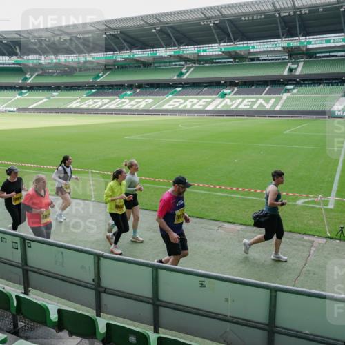13.09.2026 - 21. swb-Marathon Bremen Michael Burmester http://msf.ph/oto/10489364 13.09.2026 10:46:39 Laufen im Stadion 10137, 10161, 10194, 10202, 10242, 10349, 10430, 10472, 10524, 10535, 10600, 10651, 10895, 10933, 10970, 11050, 11181, 11200, 11244, 11296, 11309, 11367, 11457, 11529, 11530, 11546, 11573, 11574, 11579, 11639, 11675, 11709, 11760, 11821, 12089, 12153, 12157, 12177, 12178, 12211, 12285, 12316, 12317, 12374, 12422, 12462, 12539, 10002, 10004, 10005, 10148, 10271, 10303, 10325, 10330, 10335, 10361, 10459, 10513, 10605, 10606, 10756, 10779, 10882, 10997 meine-sportfotos.de