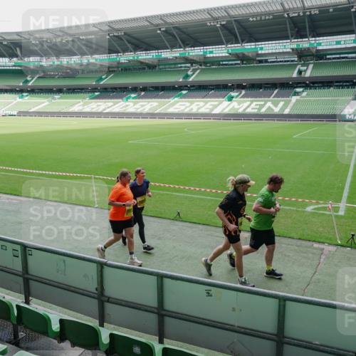 13.09.2026 - 21. swb-Marathon Bremen Michael Burmester http://msf.ph/oto/10489391 13.09.2026 10:47:19 Laufen im Stadion 10161, 10264, 10349, 10535, 10895, 10933, 10970, 11050, 11104, 11181, 11244, 11262, 11296, 11443, 11457, 11529, 11530, 11546, 11573, 11574, 11579, 11639, 11663, 11675, 11698, 11760, 11821, 12157, 12211, 12285, 12316, 12317, 12340, 12374, 12422, 12444, 12462, 10002, 10004, 10005, 10176, 10191, 10192, 10271, 10295, 10325, 10335, 10361, 10459, 10513, 10605, 10606, 10629, 10756, 10779, 10882, 10997, 10999, 11233 meine-sportfotos.de