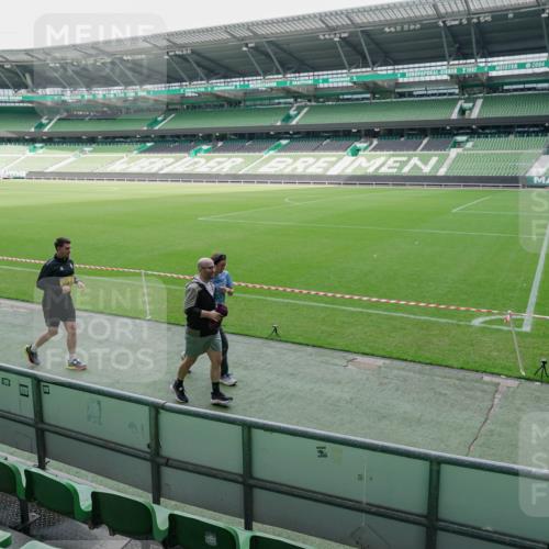 13.09.2026 - 21. swb-Marathon Bremen Michael Burmester http://msf.ph/oto/10489419 13.09.2026 10:49:10 Laufen im Stadion 10264, 10292, 10407, 10413, 10440, 10710, 10732, 10754, 10789, 10925, 11104, 11254, 11262, 11423, 11443, 11541, 11698, 11712, 11851, 11942, 11980, 12083, 12440, 12444, 12471, 12472, 12542, 12561, 10137, 10194, 10202, 10242, 10344, 10430, 10472, 10524, 10535, 10568, 10600, 10651, 10679, 10713, 10979, 11050, 11081, 11181, 11200, 11244, 11296, 11309, 11367, 11457, 11495, 11529, 11530, 11546, 11574, 11675, 11709, 11760, 11821, 12089, 12153, 12177, 12178 meine-sportfotos.de