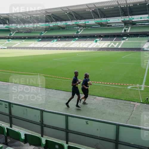 13.09.2026 - 21. swb-Marathon Bremen Michael Burmester http://msf.ph/oto/10489491 13.09.2026 11:02:50 Laufen im Stadion 11523, 11580, 12562, 11640 meine-sportfotos.de