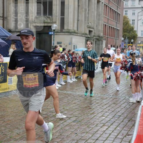 13.09.2026 - Kiel Lauf Yannick Fuchs http://msf.ph/oto/10489601 13.09.2026 11:41:49 Laufen 10688 meine-sportfotos.de