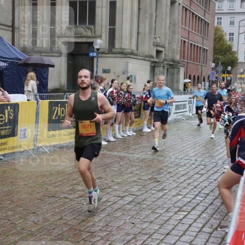 13.09.2026 - Kiel Lauf Yannick Fuchs http://msf.ph/oto/10489653 13.09.2026 11:42:33 Laufen 5571, 11 meine-sportfotos.de