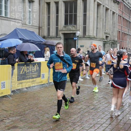 13.09.2026 - Kiel Lauf Yannick Fuchs http://msf.ph/oto/10489690 13.09.2026 11:42:52 Laufen 7453, 956, 8291, 11180 meine-sportfotos.de