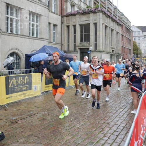 13.09.2026 - Kiel Lauf Yannick Fuchs http://msf.ph/oto/10489696 13.09.2026 11:42:53 Laufen 10956, 8291, 1145 meine-sportfotos.de