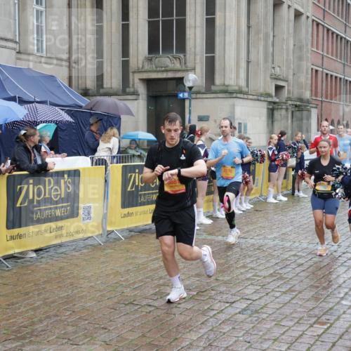 13.09.2026 - Kiel Lauf Yannick Fuchs http://msf.ph/oto/10489837 13.09.2026 11:44:06 Laufen 5881, 2270 meine-sportfotos.de