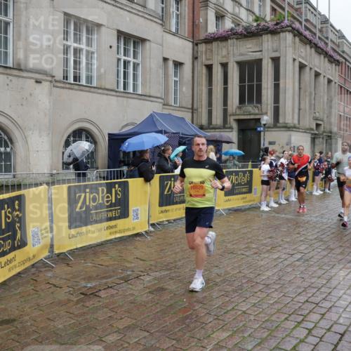 13.09.2026 - Kiel Lauf Yannick Fuchs http://msf.ph/oto/10489982 13.09.2026 11:45:05 Laufen 10829 meine-sportfotos.de