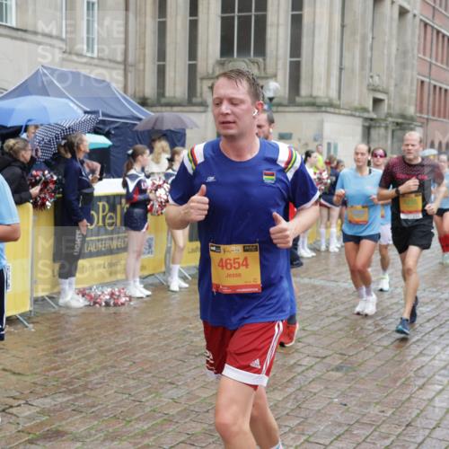 13.09.2026 - Kiel Lauf Yannick Fuchs http://msf.ph/oto/10490110 13.09.2026 11:46:06 Laufen 5395, 1, 48, 4654 meine-sportfotos.de