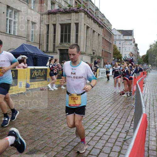 13.09.2026 - Kiel Lauf Yannick Fuchs http://msf.ph/oto/10491070 13.09.2026 11:52:57 Laufen 206, 330, 39, 7342 meine-sportfotos.de