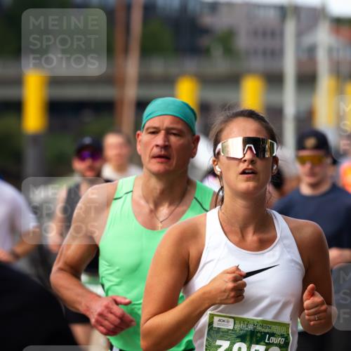13.09.2026 - 21. swb-Marathon Bremen jh.framed http://msf.ph/oto/10491478 Laufen 1697, 3870 meine-sportfotos.de