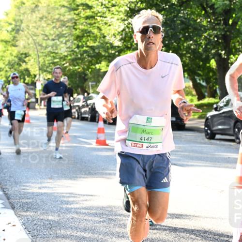 20.09.2026 - PSD Bank Halbmarathon Dr. Thomas Lammeyer http://msf.ph/oto/10494177 20.09.2026 10:38:11 Laufen 4148, 4147 meine-sportfotos.de