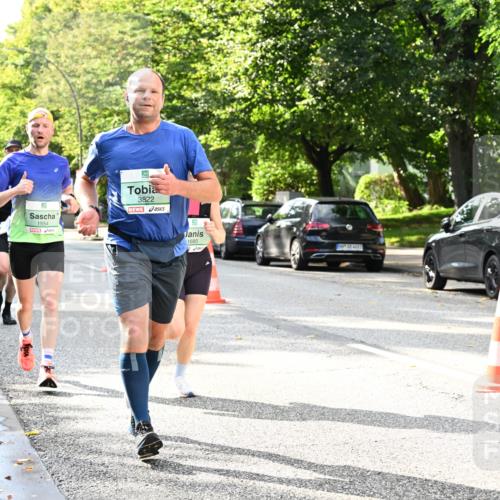 20.09.2026 - PSD Bank Halbmarathon Dr. Thomas Lammeyer http://msf.ph/oto/10497516 20.09.2026 10:47:31 Laufen 1554, 3822, 1685 meine-sportfotos.de