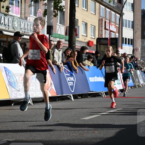 20.09.2026 - PSD Bank Halbmarathon J. Mangold http://msf.ph/oto/10503412 20.09.2026 10:27:25 Ziel 101, 201, 348, 372 meine-sportfotos.de