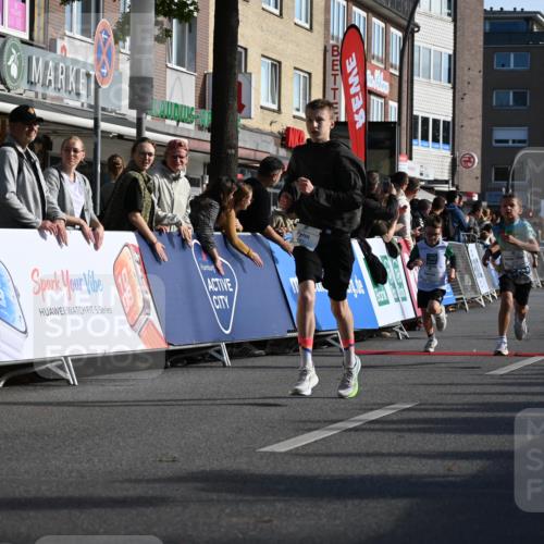 20.09.2026 - PSD Bank Halbmarathon J. Mangold http://msf.ph/oto/10503736 20.09.2026 10:29:15 Ziel 137, 181, 228, 377, 406 meine-sportfotos.de