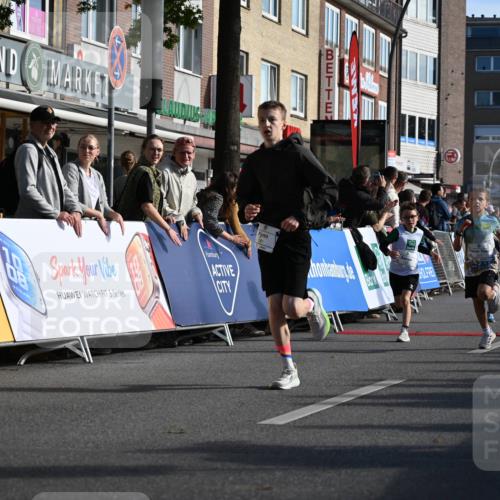 20.09.2026 - PSD Bank Halbmarathon J. Mangold http://msf.ph/oto/10503739 20.09.2026 10:29:15 Ziel 137, 181, 228, 377, 406 meine-sportfotos.de