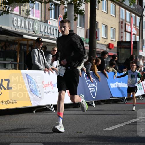20.09.2026 - PSD Bank Halbmarathon J. Mangold http://msf.ph/oto/10503744 20.09.2026 10:29:16 Ziel 102, 137, 181, 228, 368, 377, 406 meine-sportfotos.de