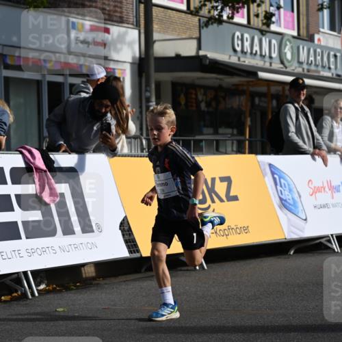 20.09.2026 - PSD Bank Halbmarathon J. Mangold http://msf.ph/oto/10503772 20.09.2026 10:29:18 Ziel 102, 137, 181, 228, 368, 377, 406 meine-sportfotos.de