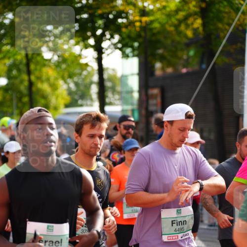 20.09.2026 - PSD Bank Halbmarathon LAZAROV Photography http://msf.ph/oto/10507616 20.09.2026 10:04:10 Laufen 3751, 375, 4495 meine-sportfotos.de