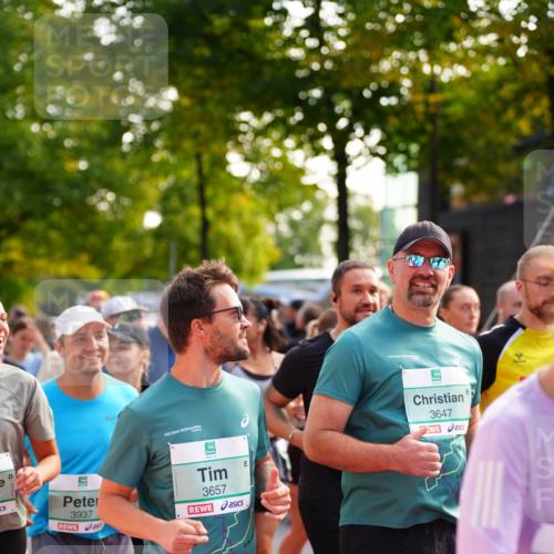 20.09.2026 - PSD Bank Halbmarathon LAZAROV Photography http://msf.ph/oto/10509011 20.09.2026 10:09:29 Laufen 3937, 3657, 3647 meine-sportfotos.de