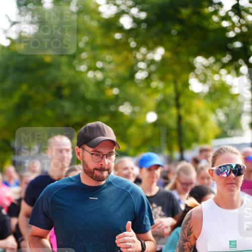 20.09.2026 - PSD Bank Halbmarathon LAZAROV Photography http://msf.ph/oto/10509079 20.09.2026 10:09:35 Laufen 1165, 1166 meine-sportfotos.de