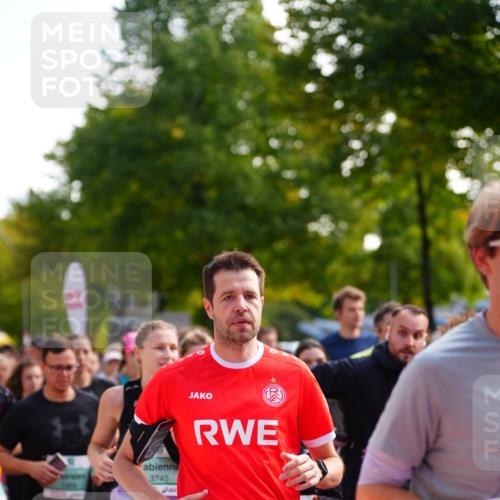 20.09.2026 - PSD Bank Halbmarathon LAZAROV Photography http://msf.ph/oto/10509144 20.09.2026 10:09:43 Laufen 1000, 3745, 3535 meine-sportfotos.de