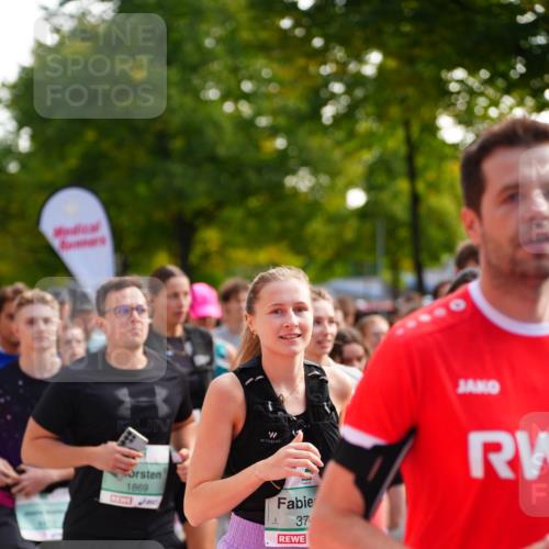 20.09.2026 - PSD Bank Halbmarathon LAZAROV Photography http://msf.ph/oto/10509147 20.09.2026 10:09:44 Laufen 1869, 37, 131, 3535 meine-sportfotos.de