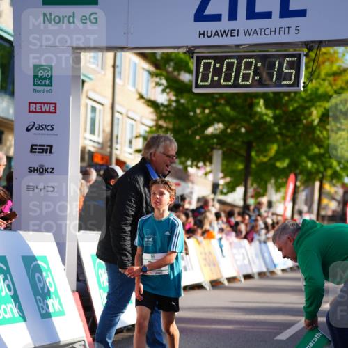 20.09.2026 - PSD Bank Halbmarathon LAZAROV Photography http://msf.ph/oto/10509456 20.09.2026 10:27:39 Laufen 7, 34, 5, 0, 08, 15 meine-sportfotos.de