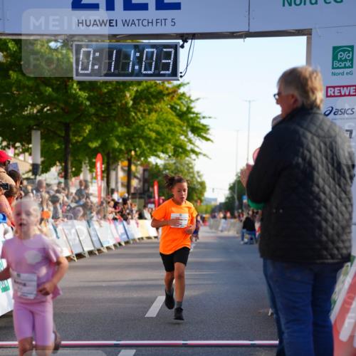 20.09.2026 - PSD Bank Halbmarathon LAZAROV Photography http://msf.ph/oto/10510639 20.09.2026 10:30:27 Laufen 5, 0, 44, 03, 7 meine-sportfotos.de