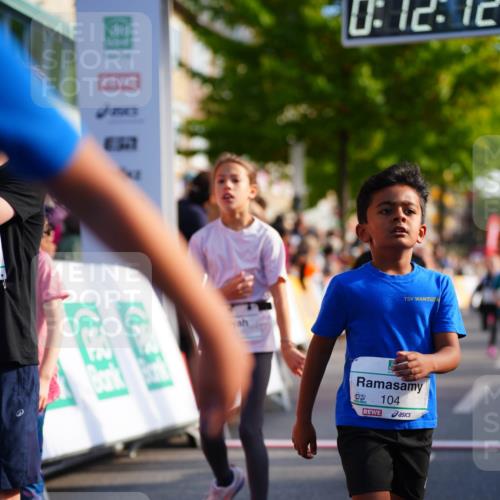20.09.2026 - PSD Bank Halbmarathon LAZAROV Photography http://msf.ph/oto/10511240 20.09.2026 10:31:36 Laufen 10, 12, 12, 104 meine-sportfotos.de