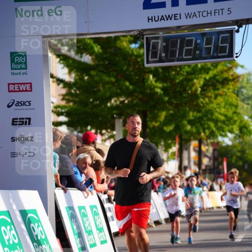 20.09.2026 - PSD Bank Halbmarathon LAZAROV Photography http://msf.ph/oto/10511515 20.09.2026 10:32:09 Laufen 3, 5, 0, 08, 45 meine-sportfotos.de