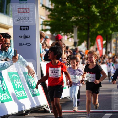 20.09.2026 - PSD Bank Halbmarathon LAZAROV Photography http://msf.ph/oto/10511940 20.09.2026 10:33:02 Laufen 7, 34, 444, 247, 238 meine-sportfotos.de