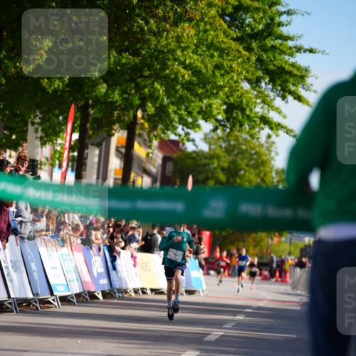 20.09.2026 - PSD Bank Halbmarathon LAZAROV Photography http://msf.ph/oto/10547735 20.09.2026 10:27:18 Ziel 371 meine-sportfotos.de