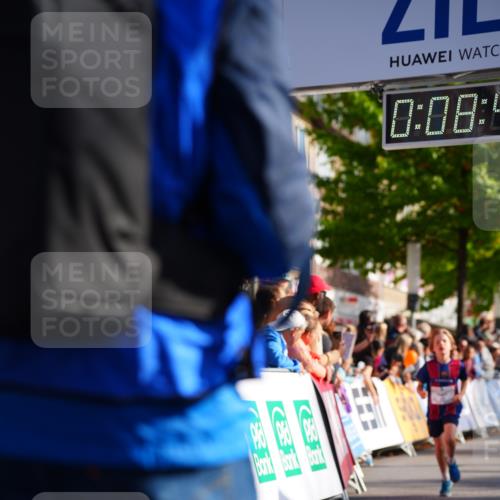 20.09.2026 - PSD Bank Halbmarathon LAZAROV Photography http://msf.ph/oto/10547804 20.09.2026 10:28:10 Ziel 123, 130, 216, 250, 271, 419, 445 meine-sportfotos.de