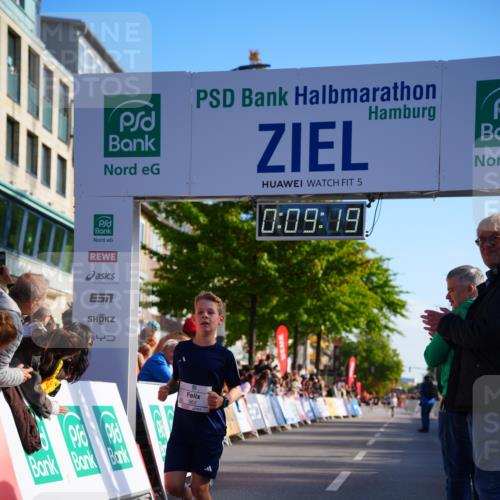 20.09.2026 - PSD Bank Halbmarathon LAZAROV Photography http://msf.ph/oto/10547841 20.09.2026 10:28:43 Ziel 111, 362 meine-sportfotos.de