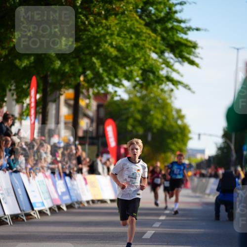 20.09.2026 - PSD Bank Halbmarathon LAZAROV Photography http://msf.ph/oto/10547842 20.09.2026 10:28:52 Ziel 354 meine-sportfotos.de