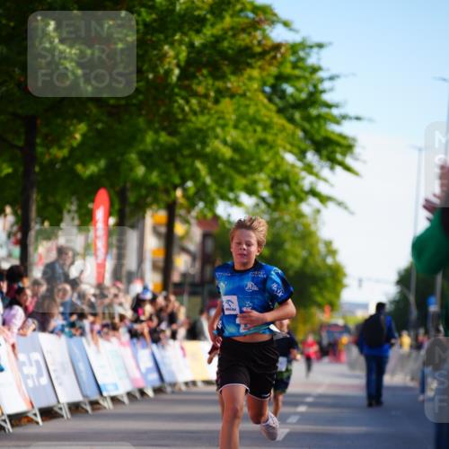 20.09.2026 - PSD Bank Halbmarathon LAZAROV Photography http://msf.ph/oto/10547854 20.09.2026 10:28:58 Ziel 211, 242, 258, 354 meine-sportfotos.de