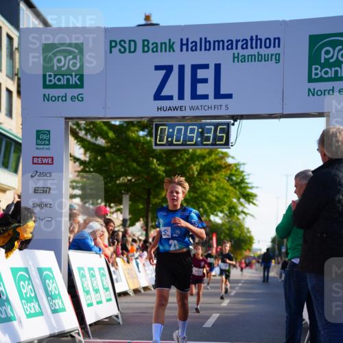 20.09.2026 - PSD Bank Halbmarathon LAZAROV Photography http://msf.ph/oto/10547859 20.09.2026 10:28:59 Ziel 211, 242, 258, 354 meine-sportfotos.de