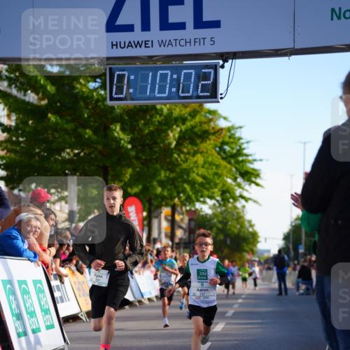 20.09.2026 - PSD Bank Halbmarathon LAZAROV Photography http://msf.ph/oto/10547895 20.09.2026 10:29:26 Ziel 137, 181, 228, 377, 406 meine-sportfotos.de