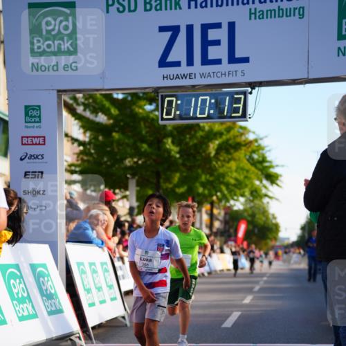 20.09.2026 - PSD Bank Halbmarathon LAZAROV Photography http://msf.ph/oto/10547925 20.09.2026 10:29:37 Ziel 102, 140, 228, 357, 368, 434 meine-sportfotos.de