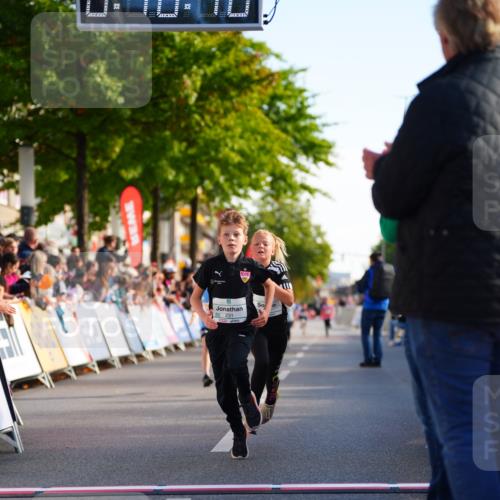 20.09.2026 - PSD Bank Halbmarathon LAZAROV Photography http://msf.ph/oto/10547931 20.09.2026 10:29:43 Ziel 165, 231, 368, 417, 434 meine-sportfotos.de
