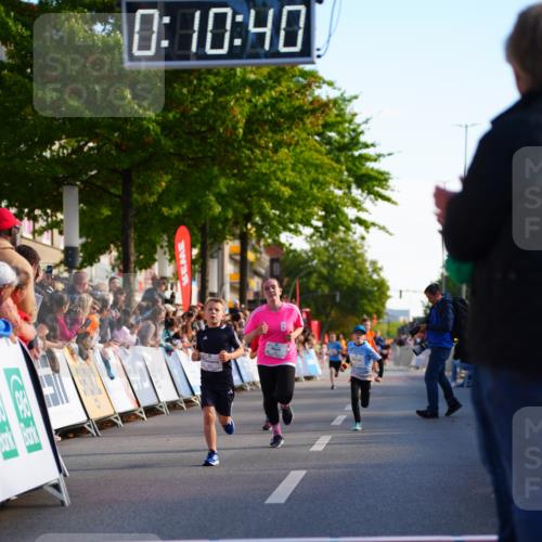 20.09.2026 - PSD Bank Halbmarathon LAZAROV Photography http://msf.ph/oto/10547968 20.09.2026 10:30:05 Ziel 183, 266, 312, 315, 318, 321, 361 meine-sportfotos.de
