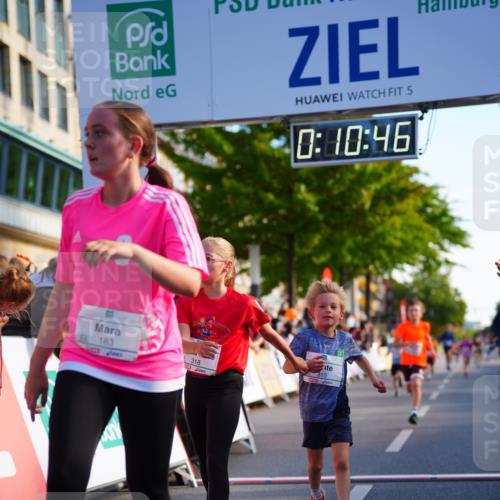 20.09.2026 - PSD Bank Halbmarathon LAZAROV Photography http://msf.ph/oto/10547982 20.09.2026 10:30:10 Ziel 116, 183, 310, 312, 315, 318, 361 meine-sportfotos.de