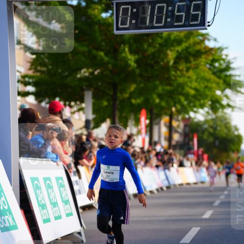 20.09.2026 - PSD Bank Halbmarathon LAZAROV Photography http://msf.ph/oto/10548002 20.09.2026 10:30:19 Ziel 116, 127, 167, 297, 310, 405, 456 meine-sportfotos.de