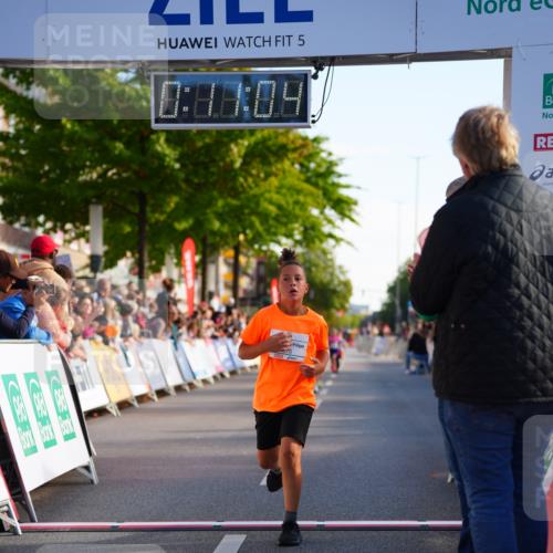 20.09.2026 - PSD Bank Halbmarathon LAZAROV Photography http://msf.ph/oto/10548018 20.09.2026 10:30:28 Ziel 110, 114, 127, 275, 397 meine-sportfotos.de