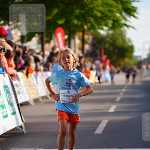20.09.2026 - PSD Bank Halbmarathon LAZAROV Photography http://msf.ph/oto/10548043 20.09.2026 10:30:41 Ziel 159, 160, 176, 256, 257, 319, 340, 391, 408 meine-sportfotos.de
