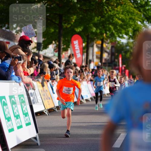 20.09.2026 - PSD Bank Halbmarathon LAZAROV Photography http://msf.ph/oto/10548049 20.09.2026 10:30:46 Ziel 121, 149, 319, 340, 355, 380, 438 meine-sportfotos.de