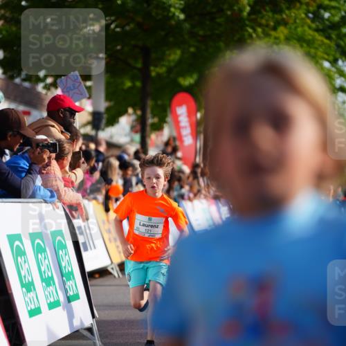 20.09.2026 - PSD Bank Halbmarathon LAZAROV Photography http://msf.ph/oto/10548051 20.09.2026 10:30:46 Ziel 121, 149, 319, 340, 355, 380, 438 meine-sportfotos.de